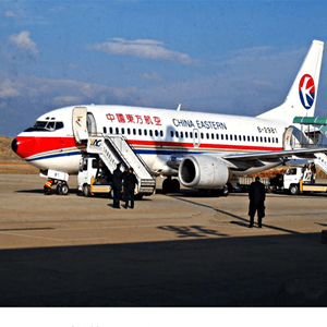 丽江航空托运航空快运业稳步发展的原因是什么？